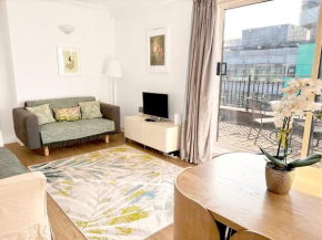 Elegant W1 Penthouse w Terrace Nr Oxford St w Helpful Informative Host
